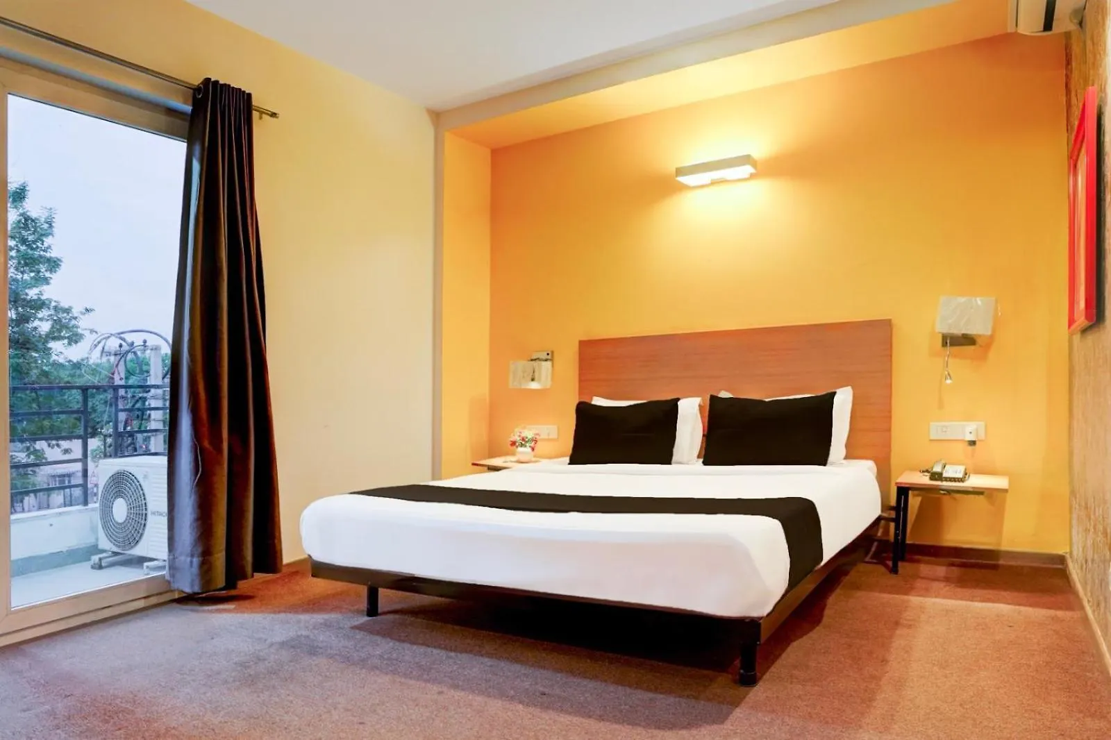 Hotel King Plaza Near Delhi Airport contacts